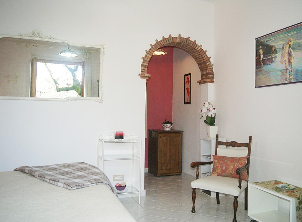 אקוואפרדה B&B La Casa Del Gelso חדר תמונה